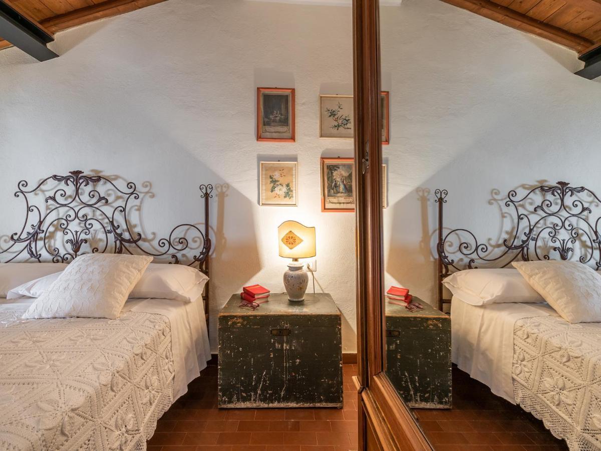 Palazzo Santa Caterina Bed & Breakfast Dorgali Bagian luar foto